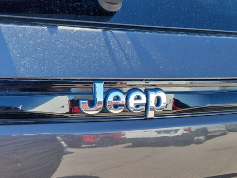Used 2023 Jeep Grand Cherokee 4WD 4xe image 7