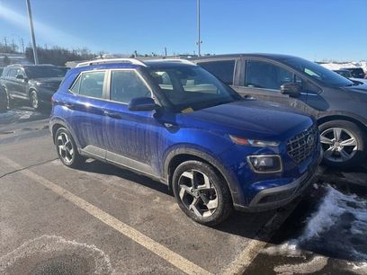 Used 2023 Hyundai Venue SEL