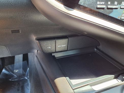 Certified 2024 Toyota Camry SE w/ Convenience Package FWD image 24
