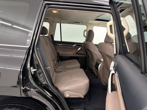 Certified 2023 Lexus GX 460 Premium w/ Accessory Package AWD/4WD image 32