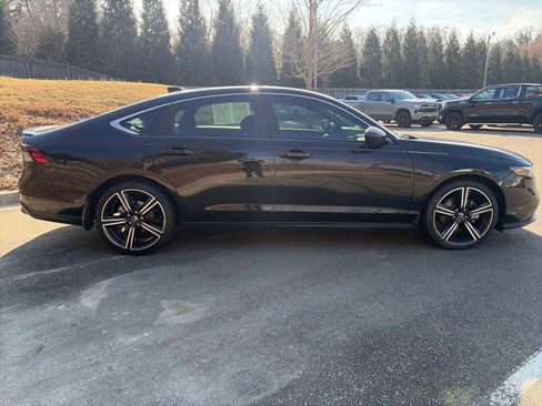 Used 2024 Honda Accord Sport image 8