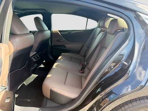 Used 2023 Lexus ES 350 w/ Accessory Package (Z2) FWD image 19