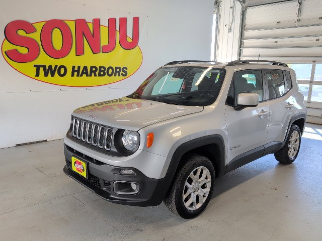 Used 2018 Jeep Renegade Latitude w/ Cold Weather Group AWD/4WD image 1