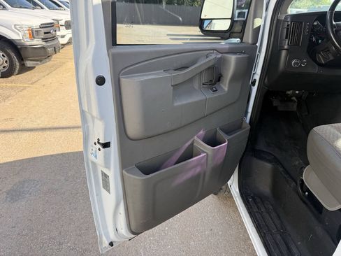 Used 2020 Chevrolet Express 2500 w/ Driver Convenience Package RWD image 8