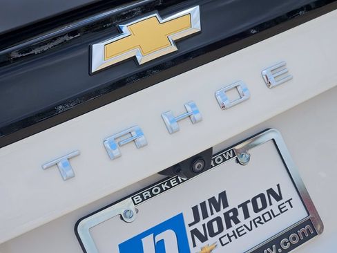 Used 2025 Chevrolet Tahoe LS RWD image 11