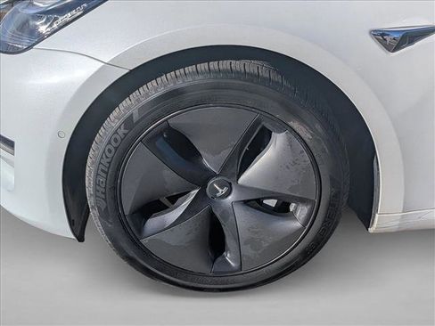 Used 2020 Tesla Model 3 Long Range image 9