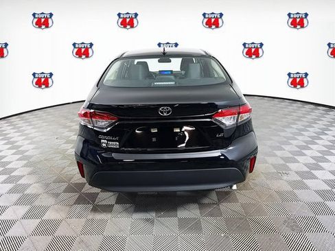 Certified 2025 Toyota Corolla LE FWD image 23
