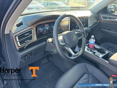 Used 2025 Volkswagen Atlas SE w/ Panoramic Sunroof Package image 14