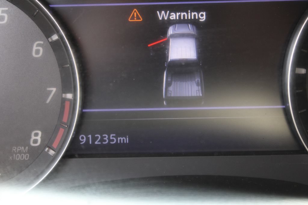 Used 2022 Nissan Frontier SV RWD image 9