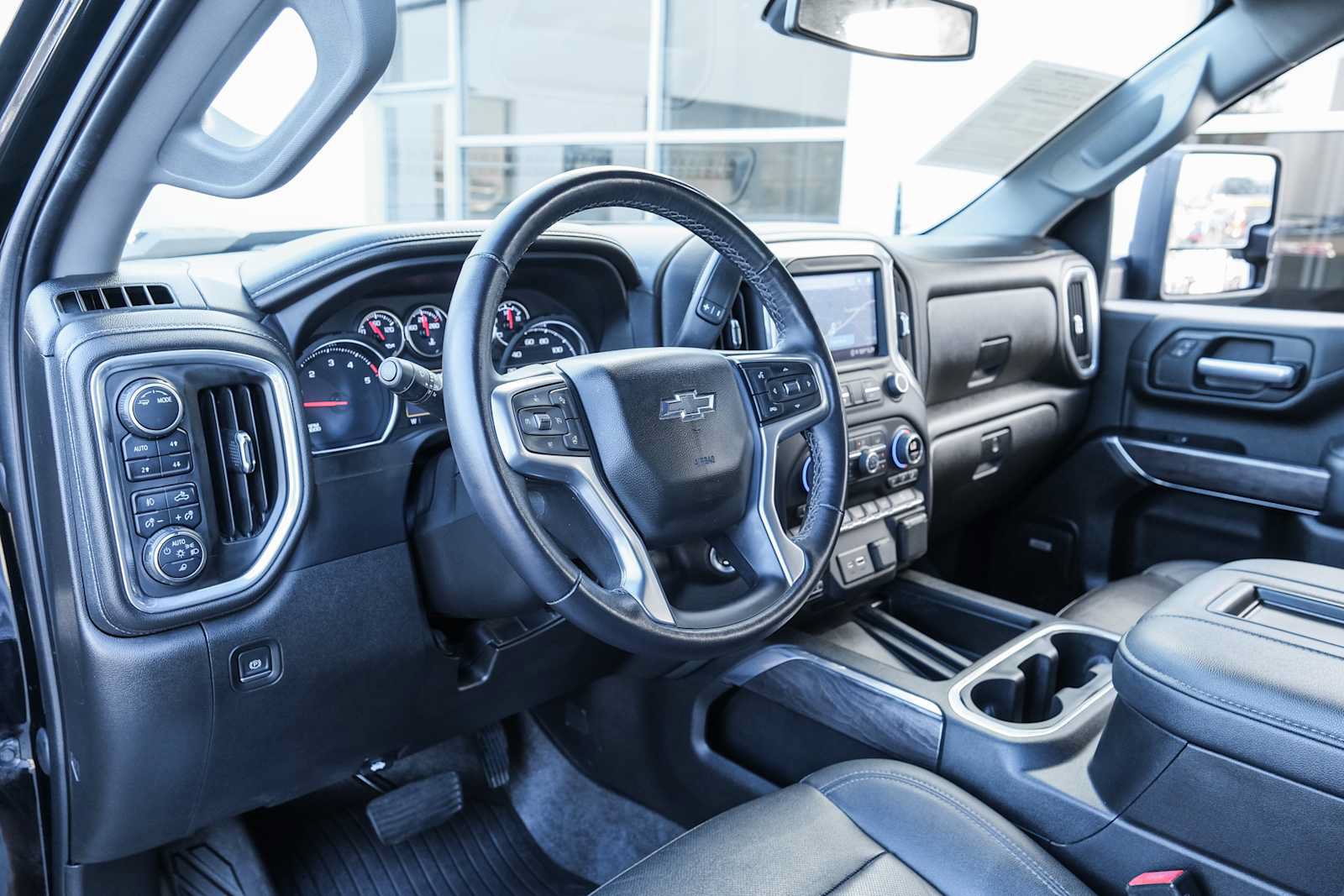 Used 2022 Chevrolet Silverado 2500 LTZ w/ LTZ Plus Package AWD/4WD image 23