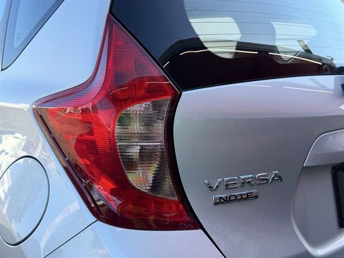 Used 2015 Nissan Versa Note SV FWD image 12