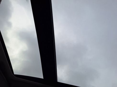 Used 2024 Nissan Rogue SV w/ SV Premium Package image 22