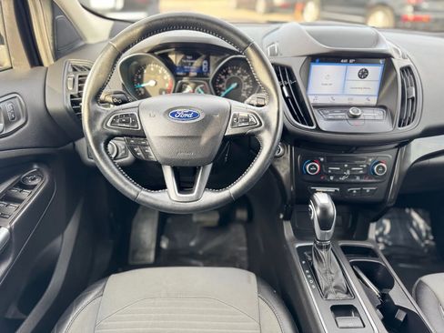 Used 2019 Ford Escape SE FWD image 16