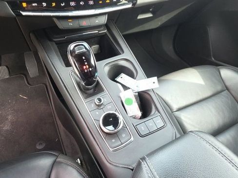 Used 2024 Cadillac XT4 Premium Luxury image 19