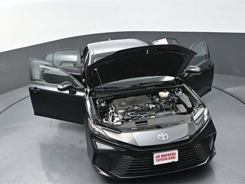 Used 2025 Toyota Camry LE image 36