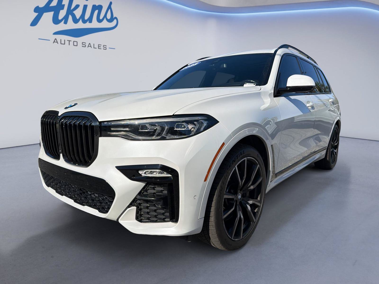 Used 2022 BMW X7 xDrive40i w/ M Sport Package AWD/4WD image 4