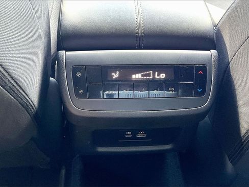 Used 2024 Nissan Pathfinder SV image 17