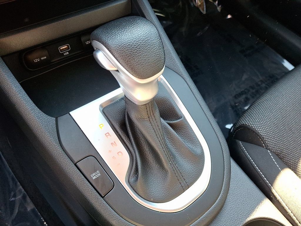 Used 2022 Kia Forte LXS FWD image 14