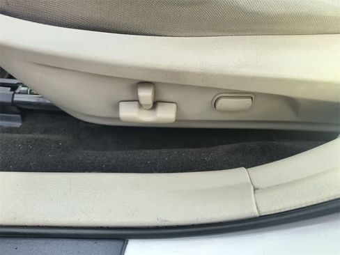 Used 2013 Subaru Outback 2.5i Premium image 12