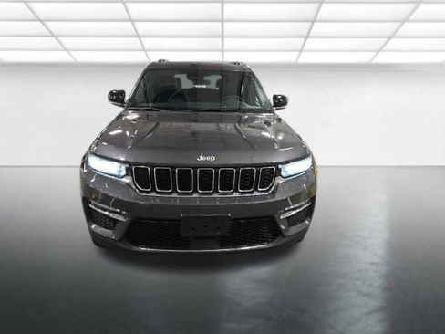 Used 2024 Jeep Grand Cherokee Limited AWD/4WD image 9