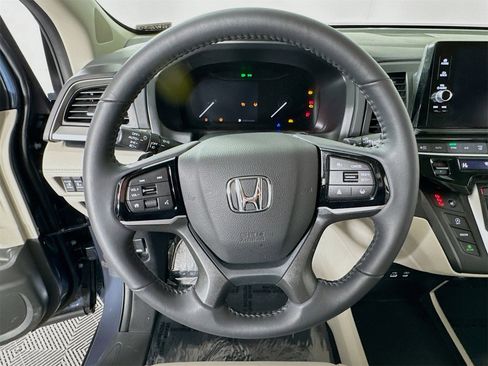 Certified 2026 Honda Odyssey EX-L image 13