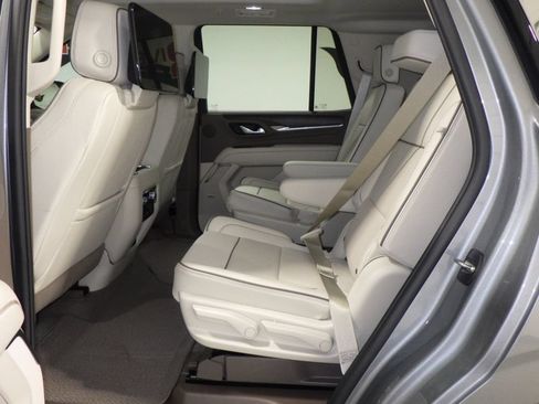 Used 2024 GMC Yukon Denali w/ Denali Reserve Package AWD/4WD image 7