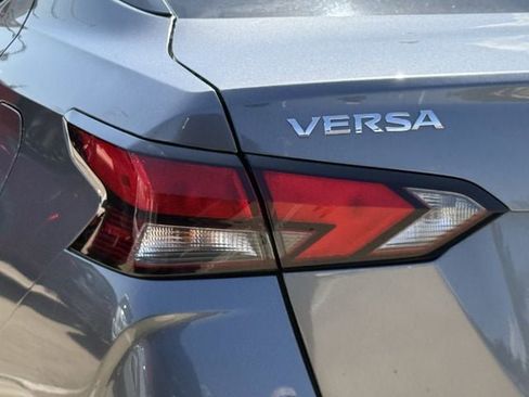 Used 2025 Nissan Versa S FWD image 31