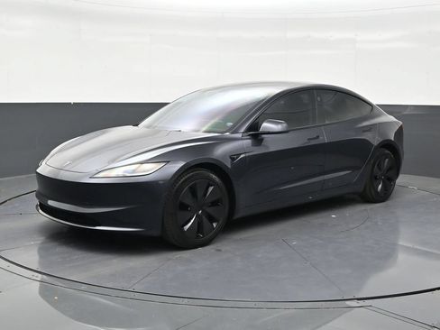 Used 2024 Tesla Model 3 Standard Range RWD image 6