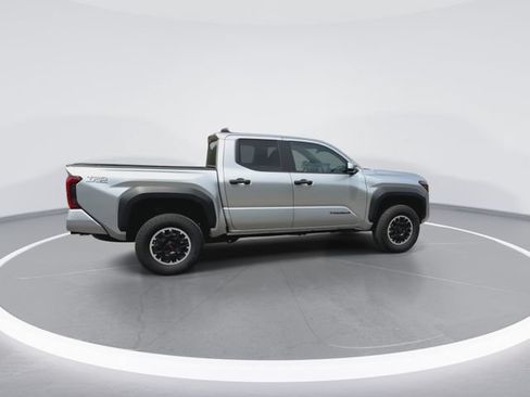 Used 2024 Toyota Tacoma TRD Off-Road AWD/4WD image 12