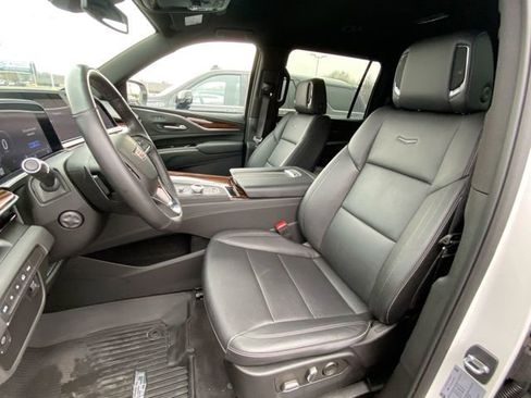 Certified 2023 Cadillac Escalade ESV Luxury image 20