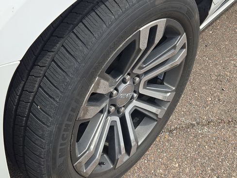 Used 2018 GMC Yukon Denali w/ Denali Ultimate Package image 14