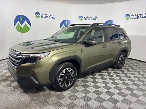 Certified 2025 Subaru Forester Premium image 3