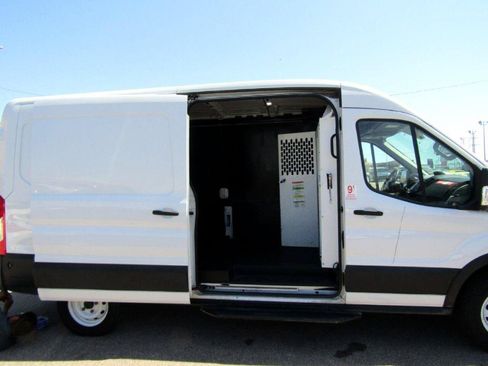 Used 2020 Ford Transit 250 Medium Roof RWD image 19