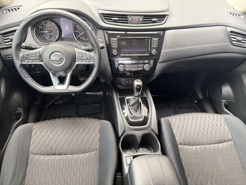 Used 2018 Nissan Rogue SV FWD image 27