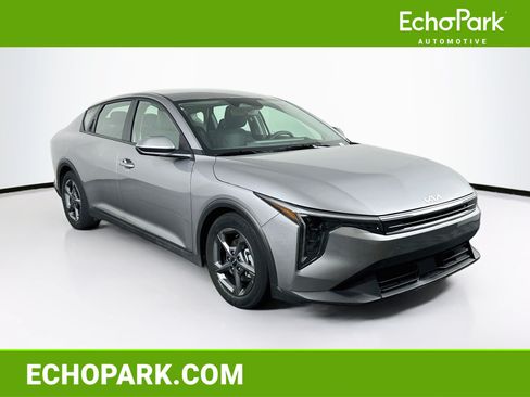 Used 2025 Kia K4 FWD image 1
