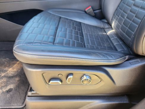 Certified 2025 Cadillac Escalade Sport Platinum image 24