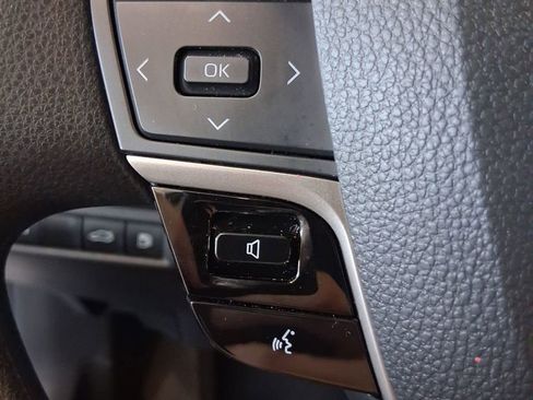 Used 2025 Toyota Camry LE image 16