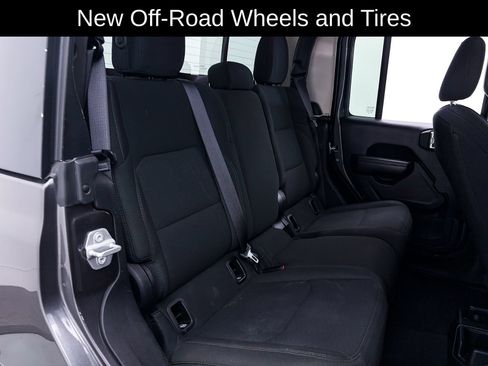 Used 2021 Jeep Gladiator Sport AWD/4WD image 36