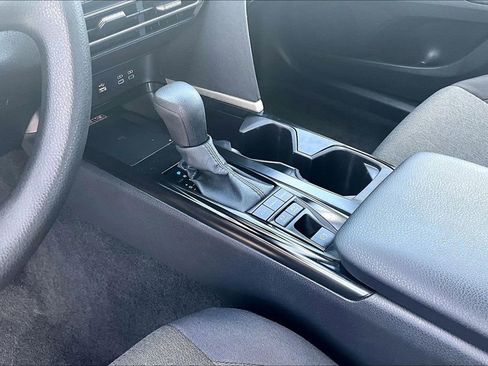 Used 2025 Toyota Camry LE image 18