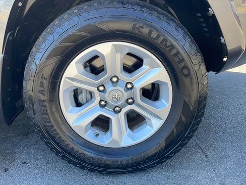 Used 2015 Toyota 4Runner SR5 Premium RWD image 12