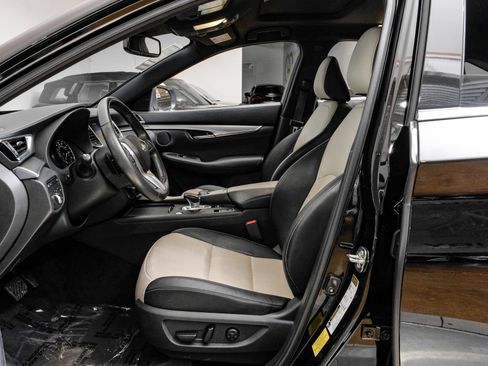 Used 2023 INFINITI QX55 Luxe w/ Cargo Package AWD/4WD image 4