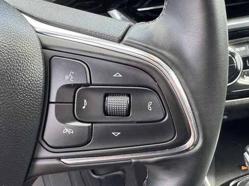 Used 2025 Buick Envista Sport Touring w/ Convenience I Package FWD image 23