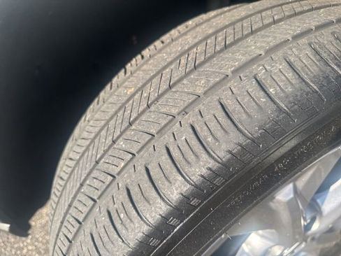 Used 2023 Honda HR-V LX image 12