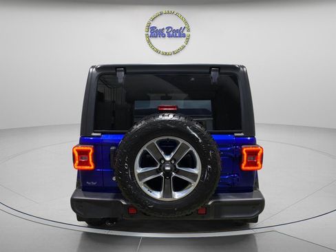 Used 2020 Jeep Wrangler Unlimited Sahara AWD/4WD image 4
