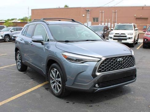 Certified 2023 Toyota Corolla Cross XLE w/ Convenience Package AWD/4WD image 4