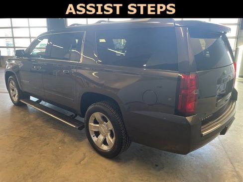 Used 2018 Chevrolet Suburban Premier image 6