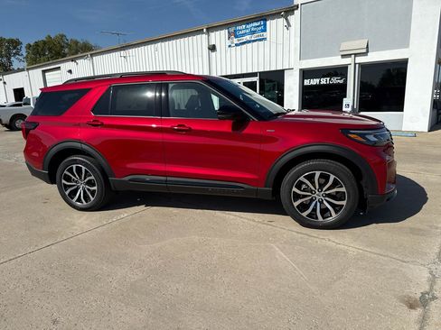 New 2026 Ford Explorer ST-Line AWD/4WD image 4