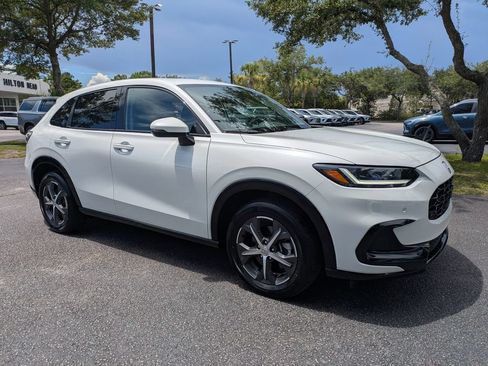 Used 2024 Honda HR-V EX-L image 2