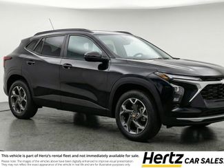 Used 2025 Chevrolet Trax LT video 1
