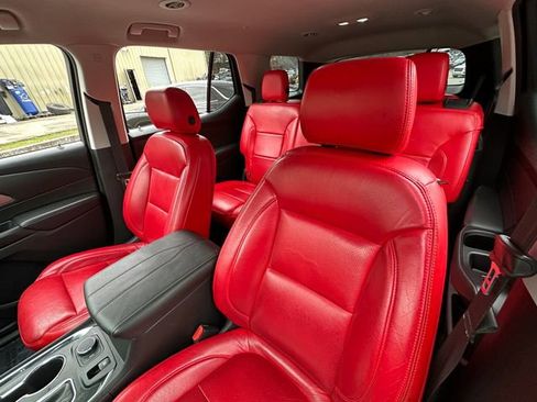 Used 2018 Chevrolet Traverse LS image 12